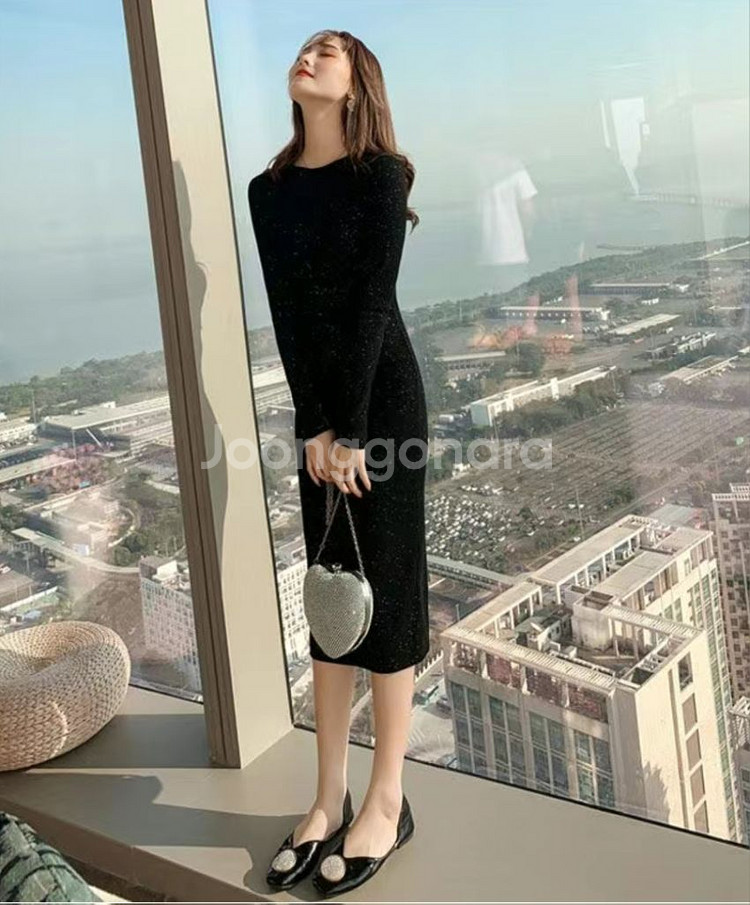 기모 안감 뒤트임 원피스 블랙(택달린 새상품)--2