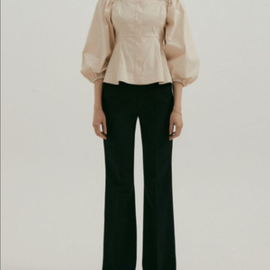 시에 sie 리안 스퀘어넥 블라우스 베이지 스몰사이즈