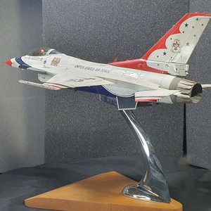 [TAMIYA] 1/48 F-16C THUNDERBIRDS
