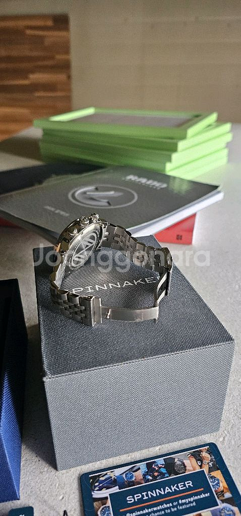 스피나커 크로노그래프 시계--6