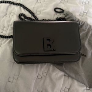 발렌시아가 B 체인 숄더 크로스백 블랙 팝니다@@