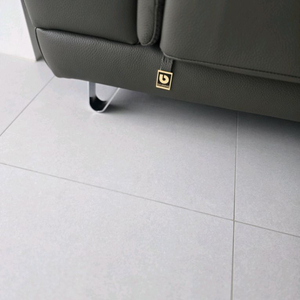 다우닝 4인용 전체통가죽 소파(용달비 근거리 일부지원)