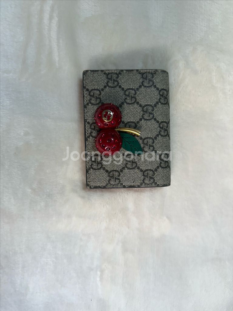 눈부시게 빛나는 보석! 구찌 체리 장식 GG 수프림 반지갑 (476050) 풀세트 판매합니다 사랑스러운 체리 장식--0
