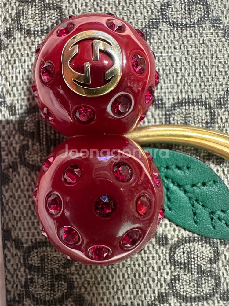 눈부시게 빛나는 보석! 구찌 체리 장식 GG 수프림 반지갑 (476050) 풀세트 판매합니다 사랑스러운 체리 장식--2