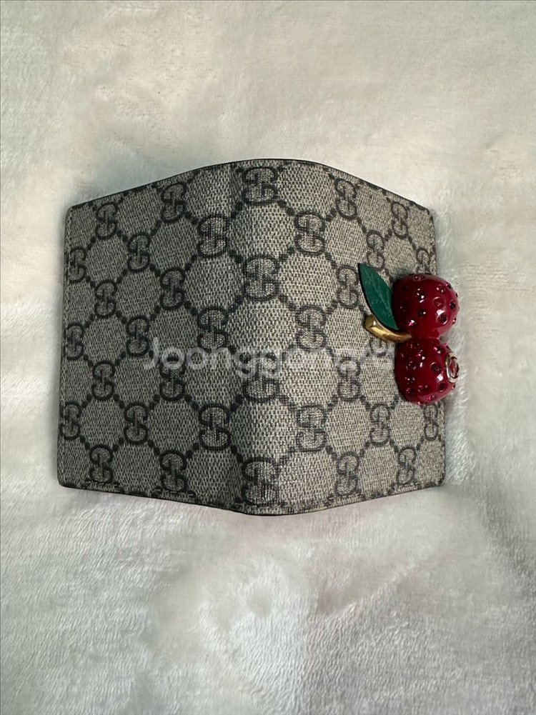 눈부시게 빛나는 보석! 구찌 체리 장식 GG 수프림 반지갑 (476050) 풀세트 판매합니다 사랑스러운 체리 장식--4