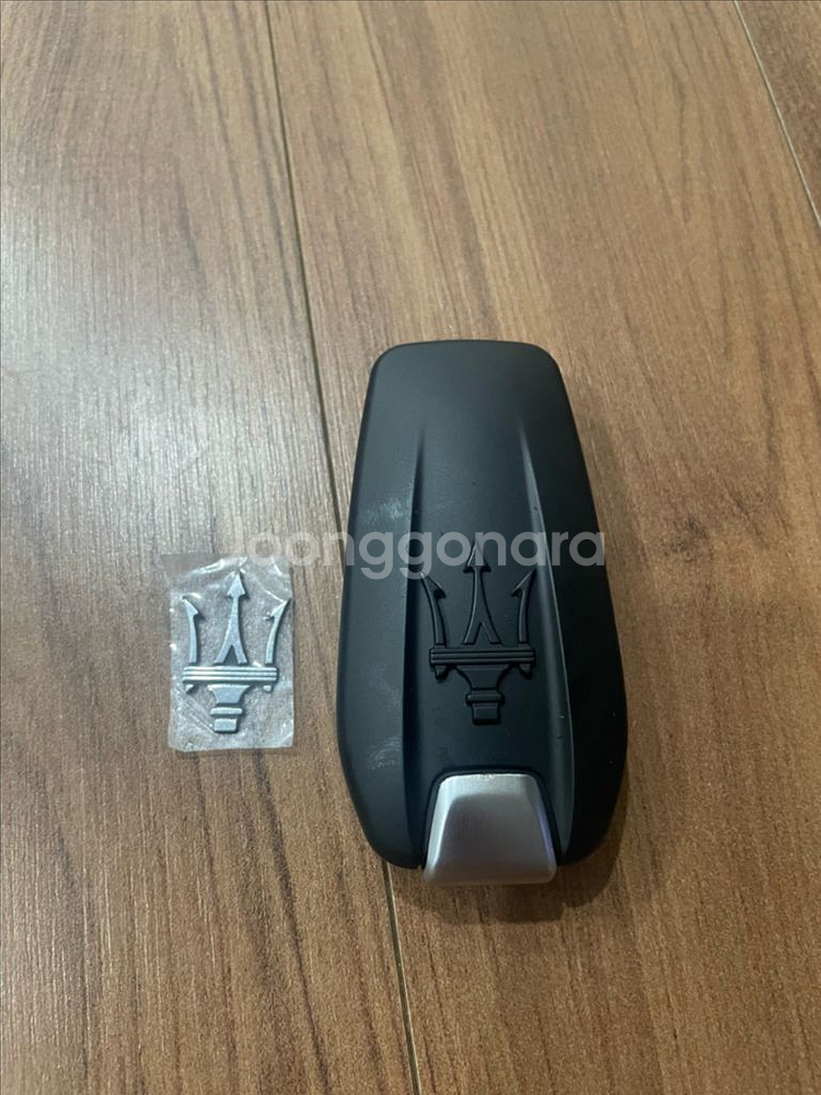 마세라티 키케이스--1