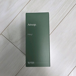 새상품 이솝 휠 오 드 퍼퓸 50ml 팝니다