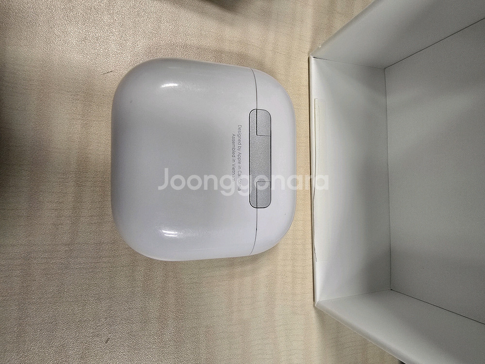 애플 에어팟4세대 일반모델 판매합니다(풀구성)--3