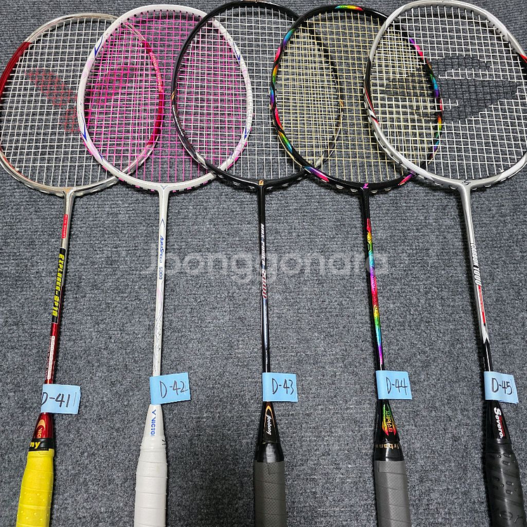 카본 경기용 선수용 배드민턴 라켓 판매합니다--0