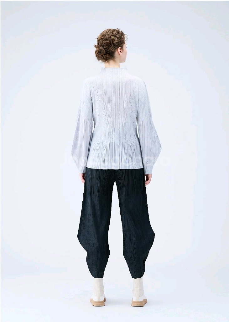 이세이미야케 플리츠플리즈 탑 12월 스노우드롭 탑 라이트그레이 3사이즈--8