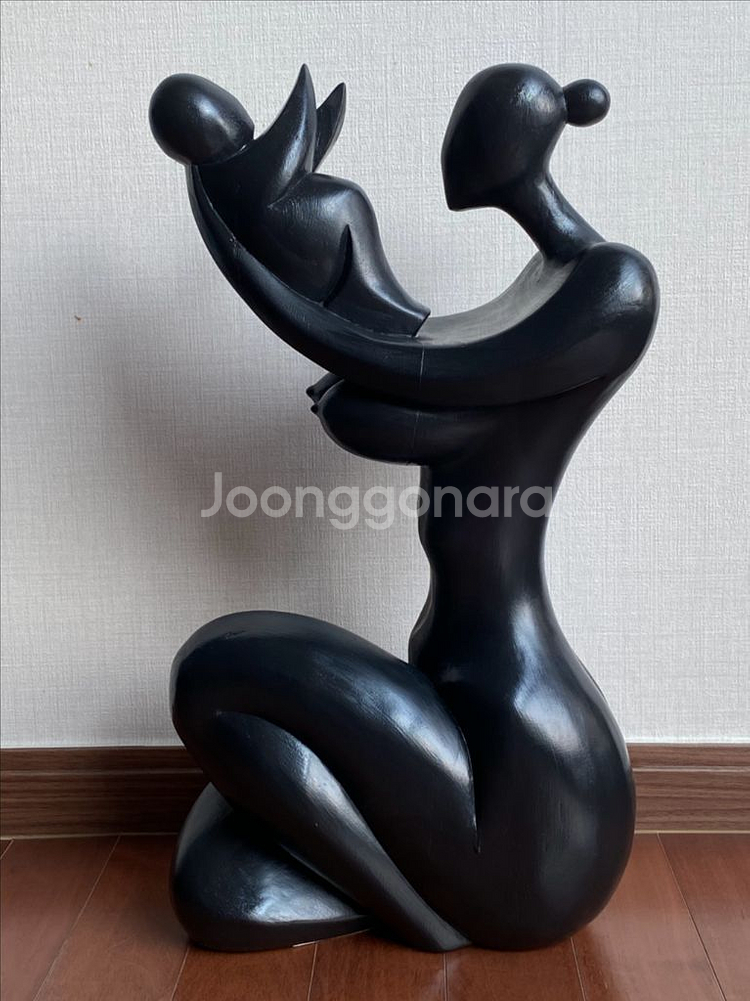 탄생운 나무 조각상 인테리어--0