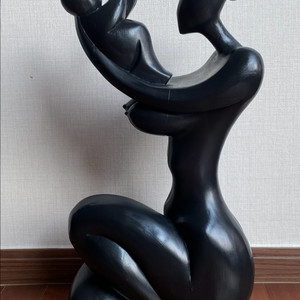 탄생운 나무 조각상 인테리어