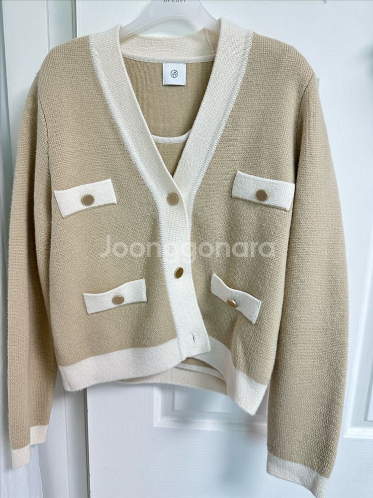 유메르 가브리엘 가디건+반팔니트 세트 팝니다--0