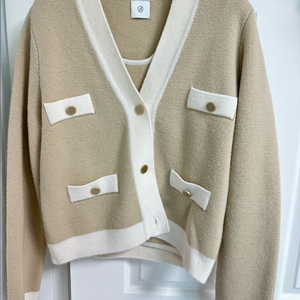 유메르 가브리엘 가디건+반팔니트 세트 팝니다