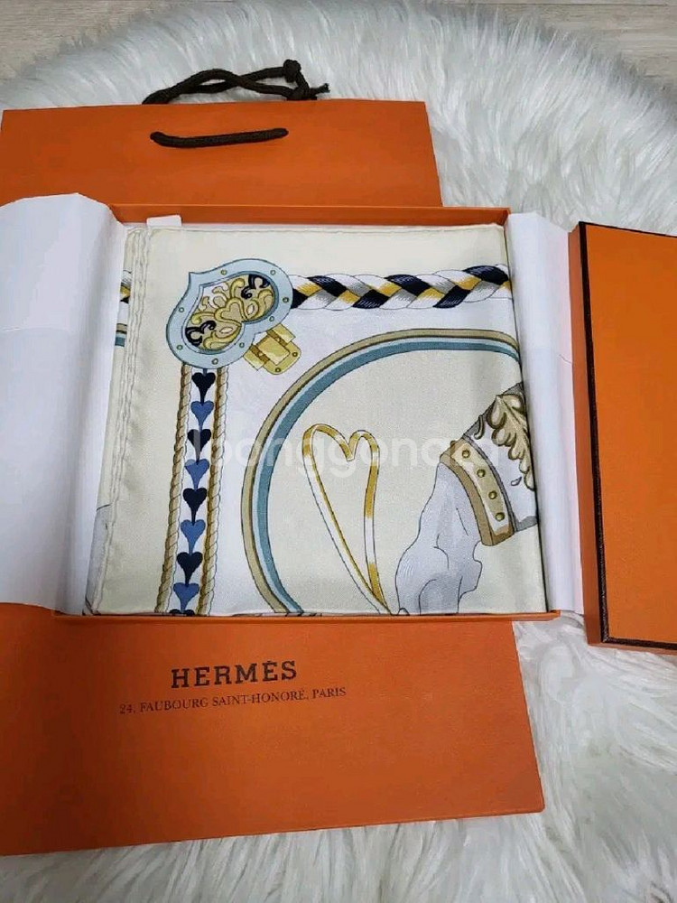 에르메스 까레 스카프 하네스 90 까레 크림/마린/골드--6