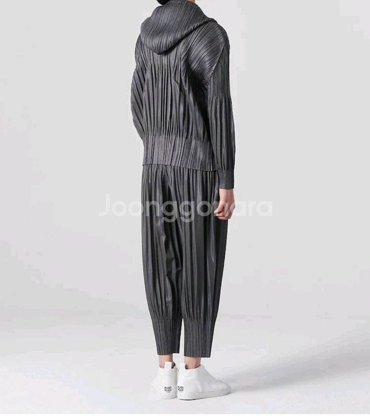 이세이미야케 플리츠플리즈 자켓 플러피 베이직 자켓 그레이 3사이즈--8