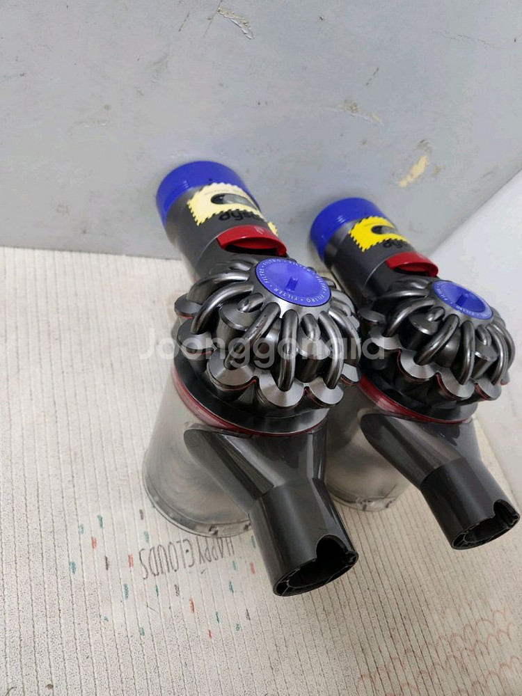 부품용 다이슨 v8 파손 손잡이 뭉치 2개--1