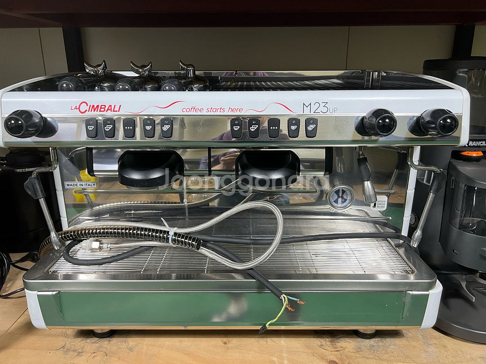 중고커피머신 라심발리m23업 팝니다--0