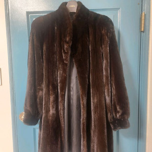 진도모피 여성용 밍크 코트 블랙그라마