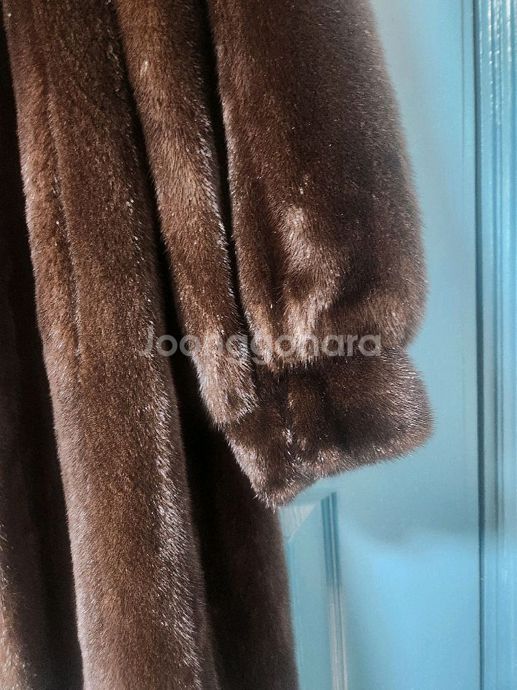 진도모피 여성용 밍크 코트 블랙그라마--4