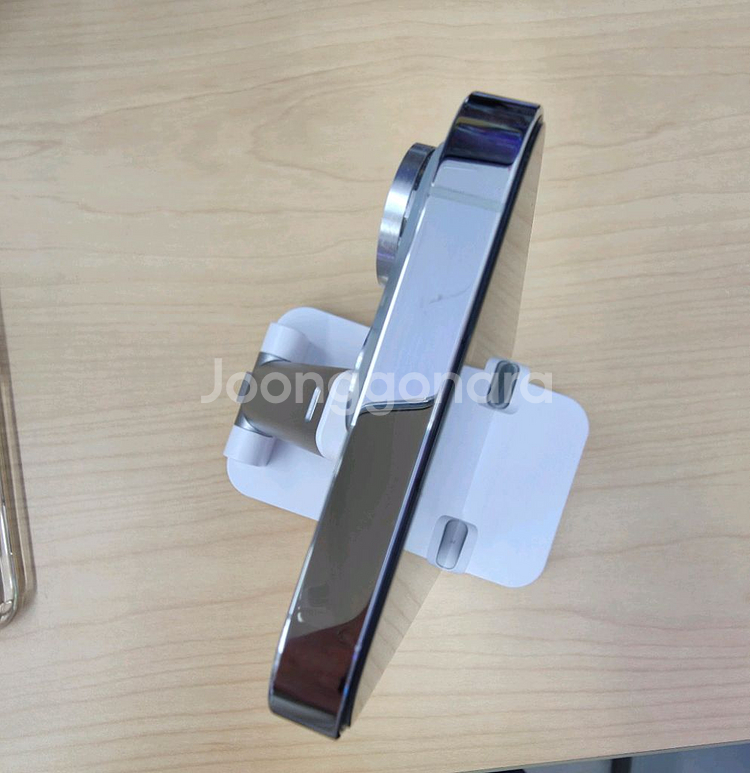 아이폰14프로 실버 128기가 판매합니다--2