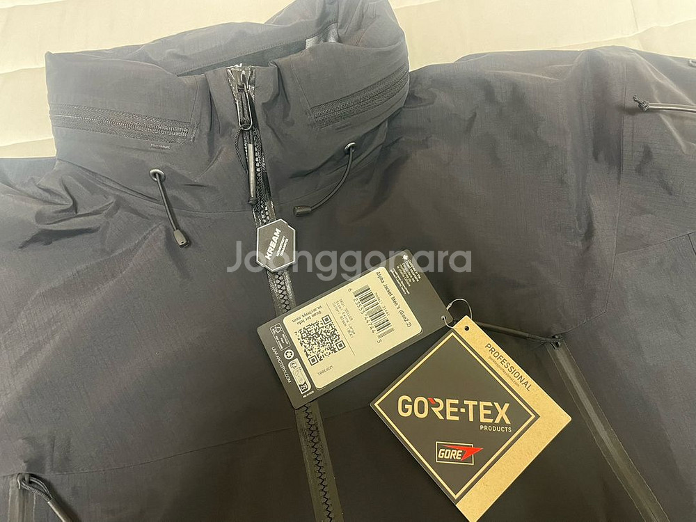 (새제품) 아크테릭스 리프 알파 자켓 gen2.2 XL판매합니다--2