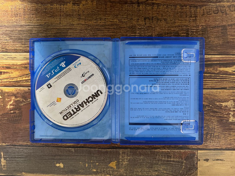PS4 언차티드 네이선컬렉션 판매합니다.--2