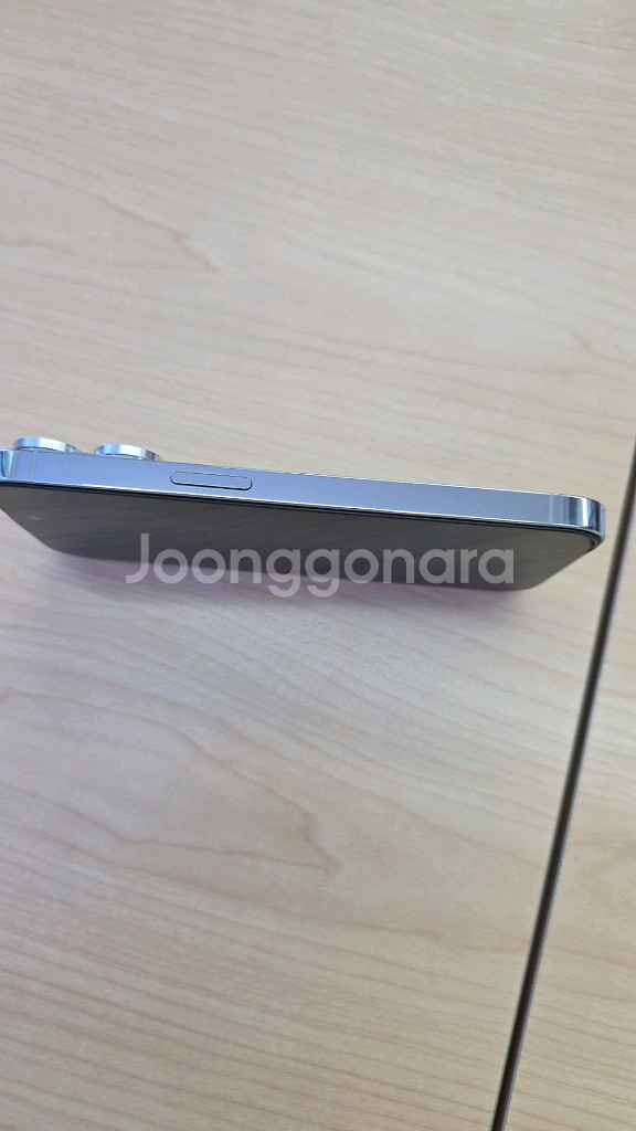 아이폰14프로 실버 128기가 판매합니다--9