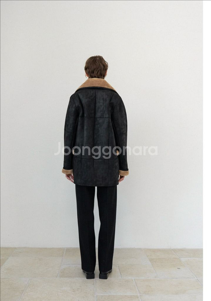 르 시어링 무스탕 하프코트 블랙 프리사이즈--2