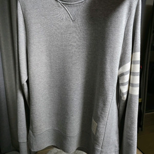 톰브라운 맨투맨 2사이즈