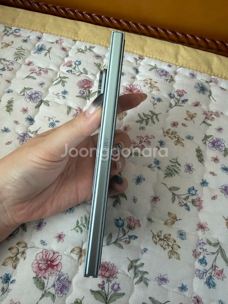 폴드7 민트 512 A급 판매합니다--2