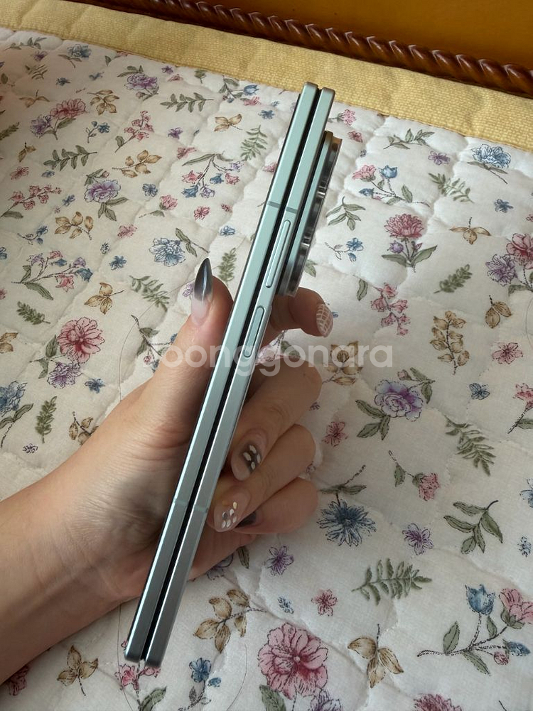 폴드7 민트 512 A급 판매합니다--4