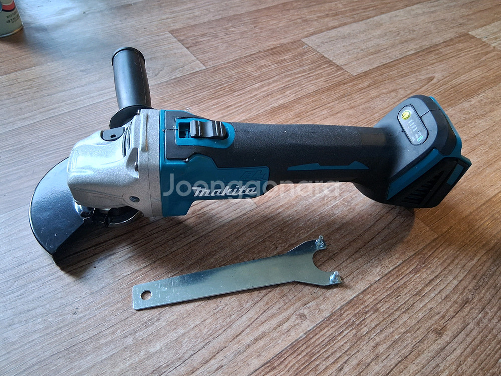 마끼다 그라인더--0