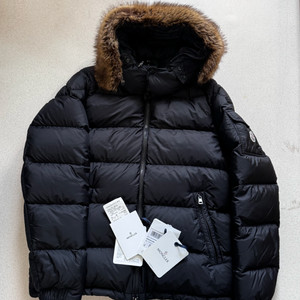 몽클레어 23fw마야프 6사이즈판매