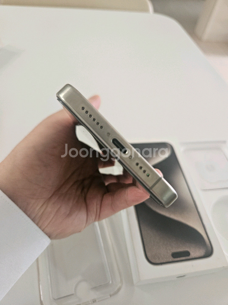 아이폰 15 프로맥스 256기가 내츄럴 티타늄 색상 팝--5