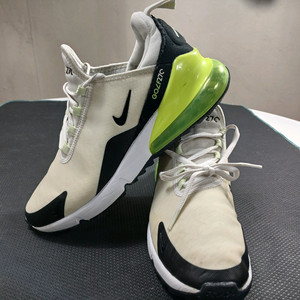 나이키 에어맥스 270 G 운동화