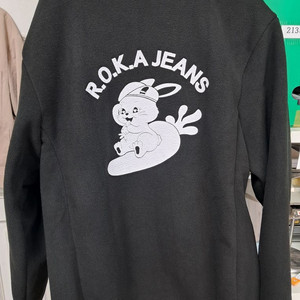 단종된 한정판 뉴진스 로카 후리스