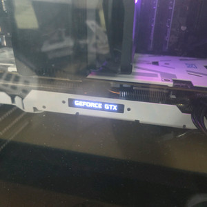 갤럭시 Gtx1080ti 지천명 화이트 팝니다