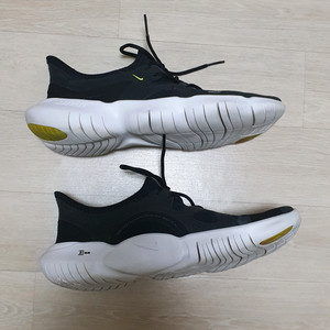 2개 4만원!나이키 운동화 런닝화 사이즈250.나이키 우먼스 프리런5