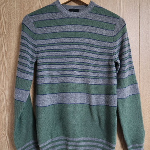 솔리드옴므 스트라이프 니트