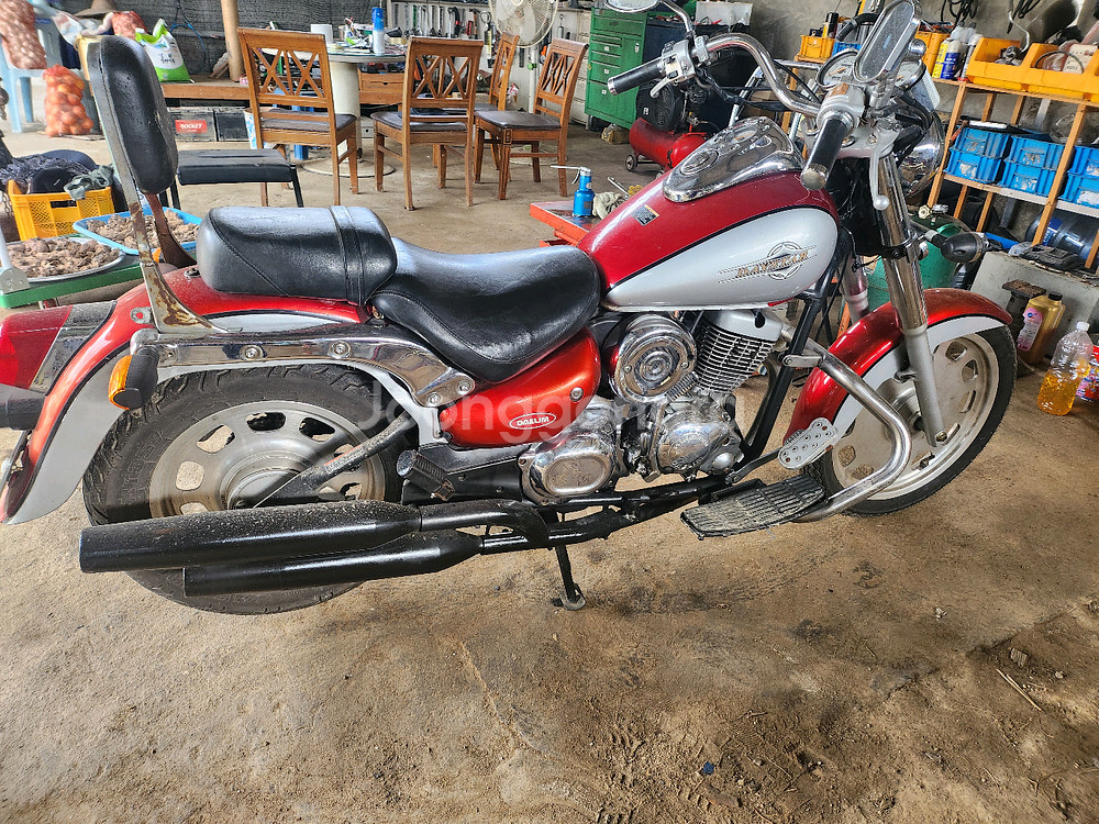 대림오토바이 데이스타125--0