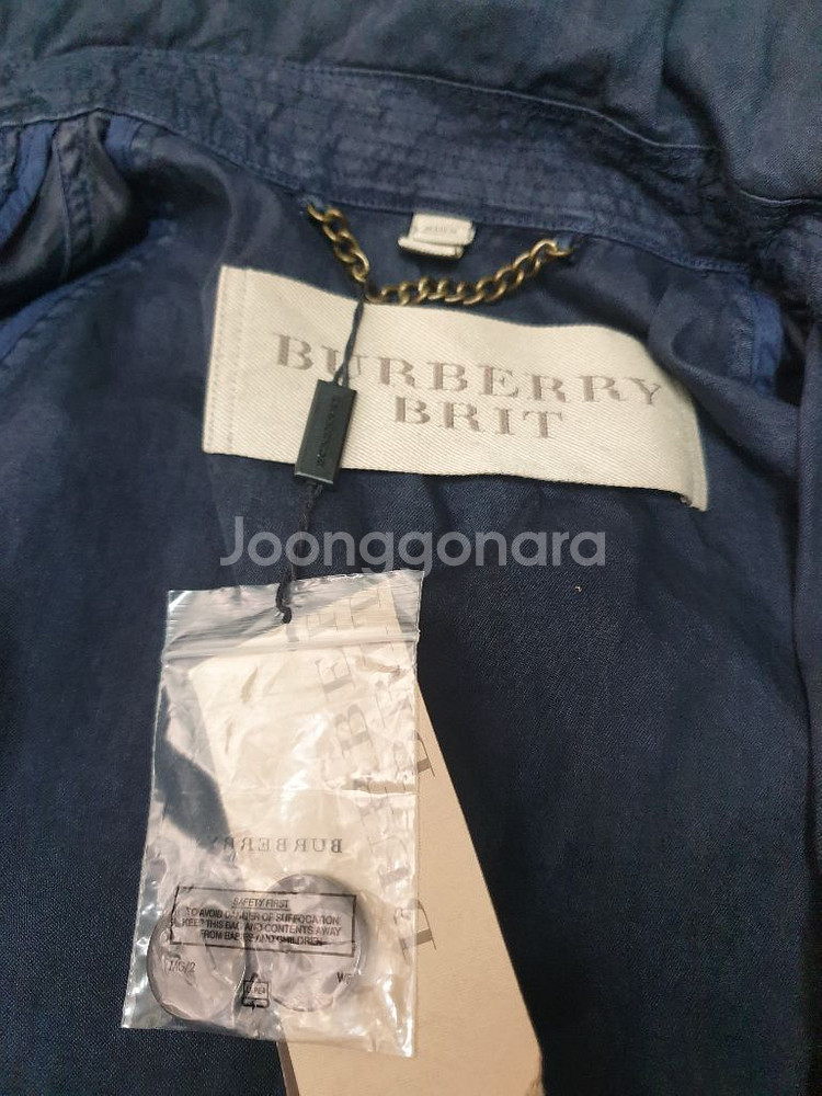 버버리 브릿 네이비 자켓 S사이즈 새상품 판매합니다--5