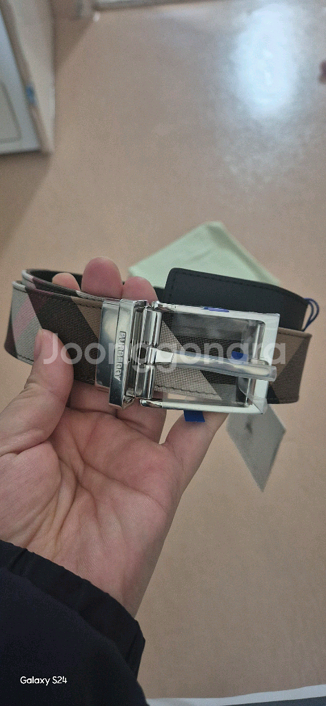 버버리체크밸트카멜 80사이즈--1