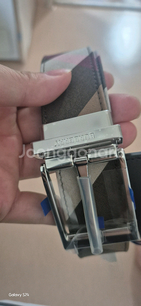 버버리체크밸트카멜 80사이즈--2