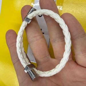 칼로 네오디뮴 스트랩 건강팔찌 3600 (화이트)