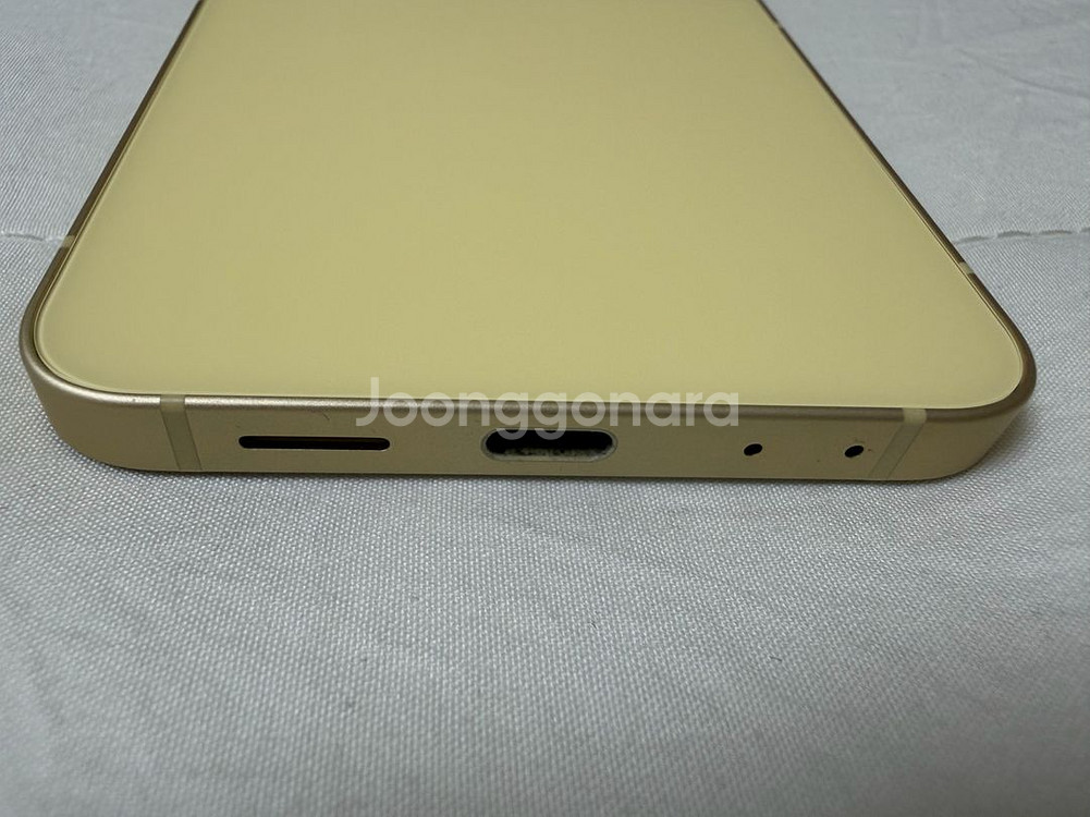 z플립6 팝니다 힌지쪽 하자있어요--6