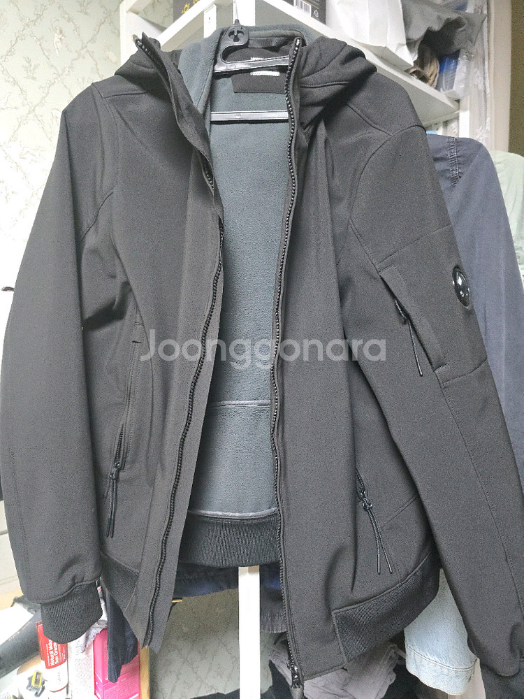 cp컴퍼니 바람막이--0