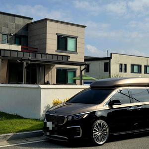 더뉴카니발 하이리무진3.3가솔린(노블클라쎄)팝니다