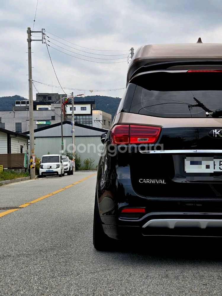 더뉴카니발 하이리무진3.3가솔린(노블클라쎄)팝니다--2