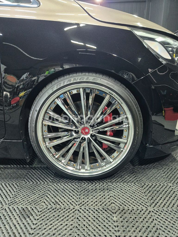 더뉴카니발 하이리무진3.3가솔린(노블클라쎄)팝니다--3